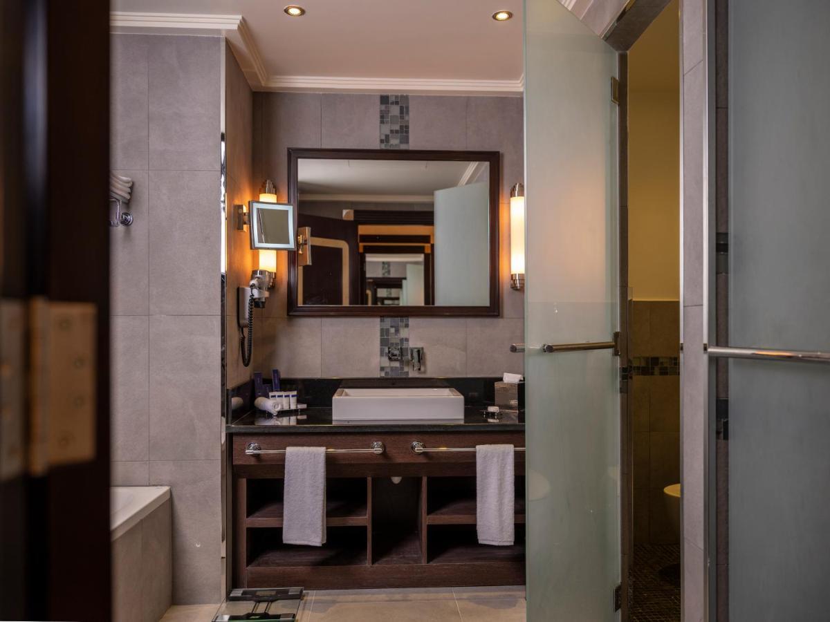 Retaj Salwa Resort & Spa Ντόχα Εξωτερικό φωτογραφία Bathroom