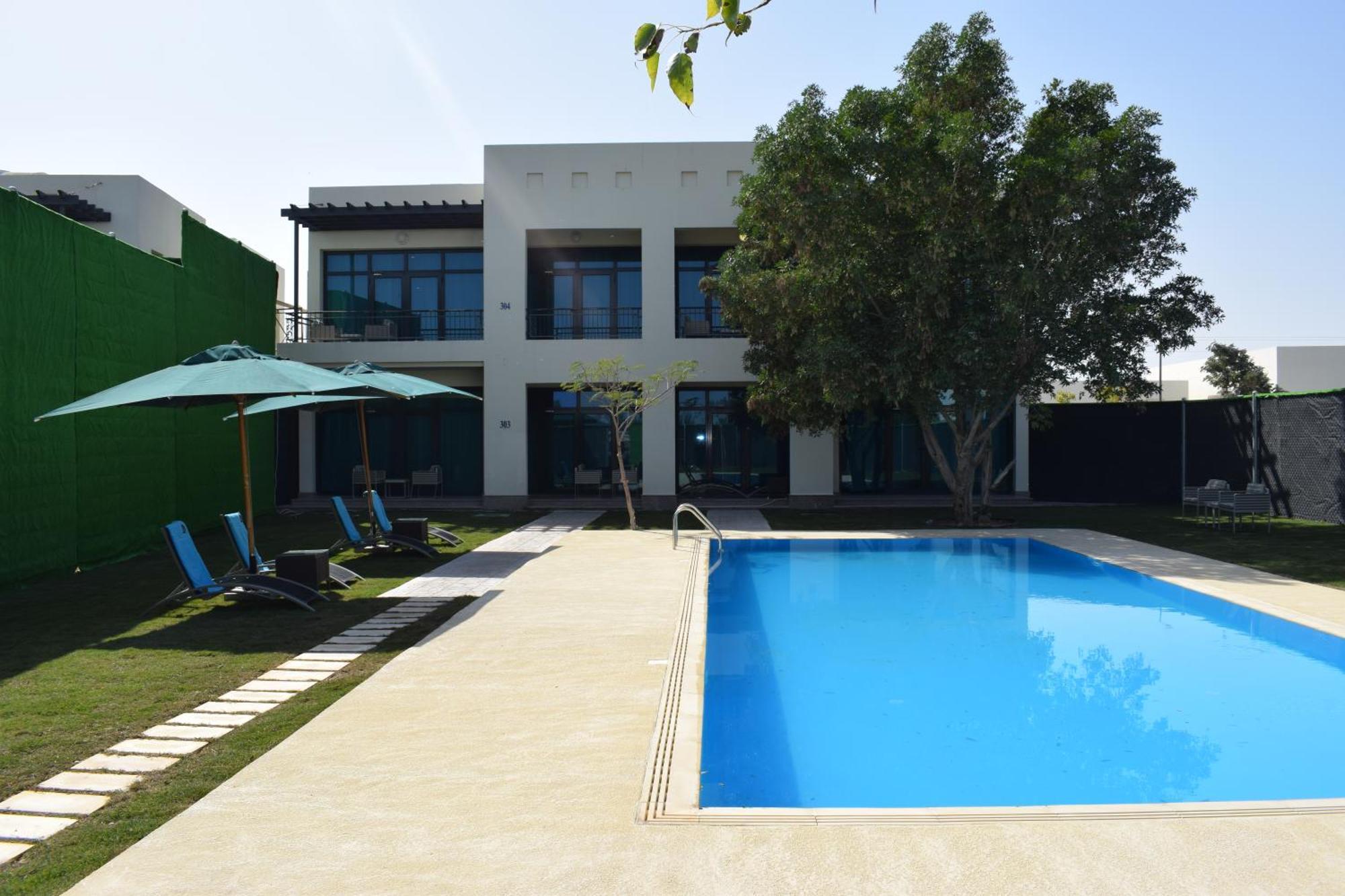 Retaj Salwa Resort & Spa Ντόχα Εξωτερικό φωτογραφία A villa in Al Reef