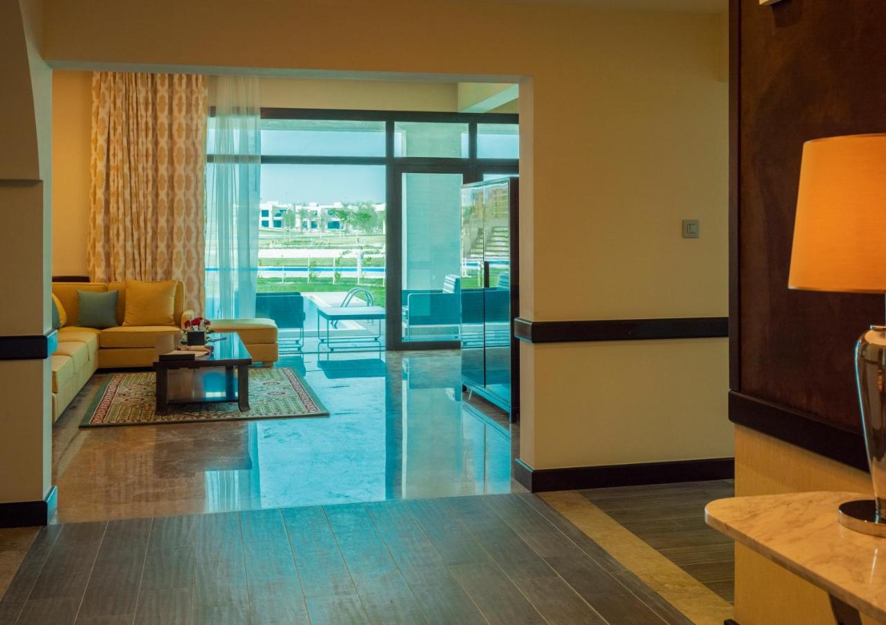 Retaj Salwa Resort & Spa Ντόχα Εξωτερικό φωτογραφία A suite at the Ritz-Carlton, DIFC