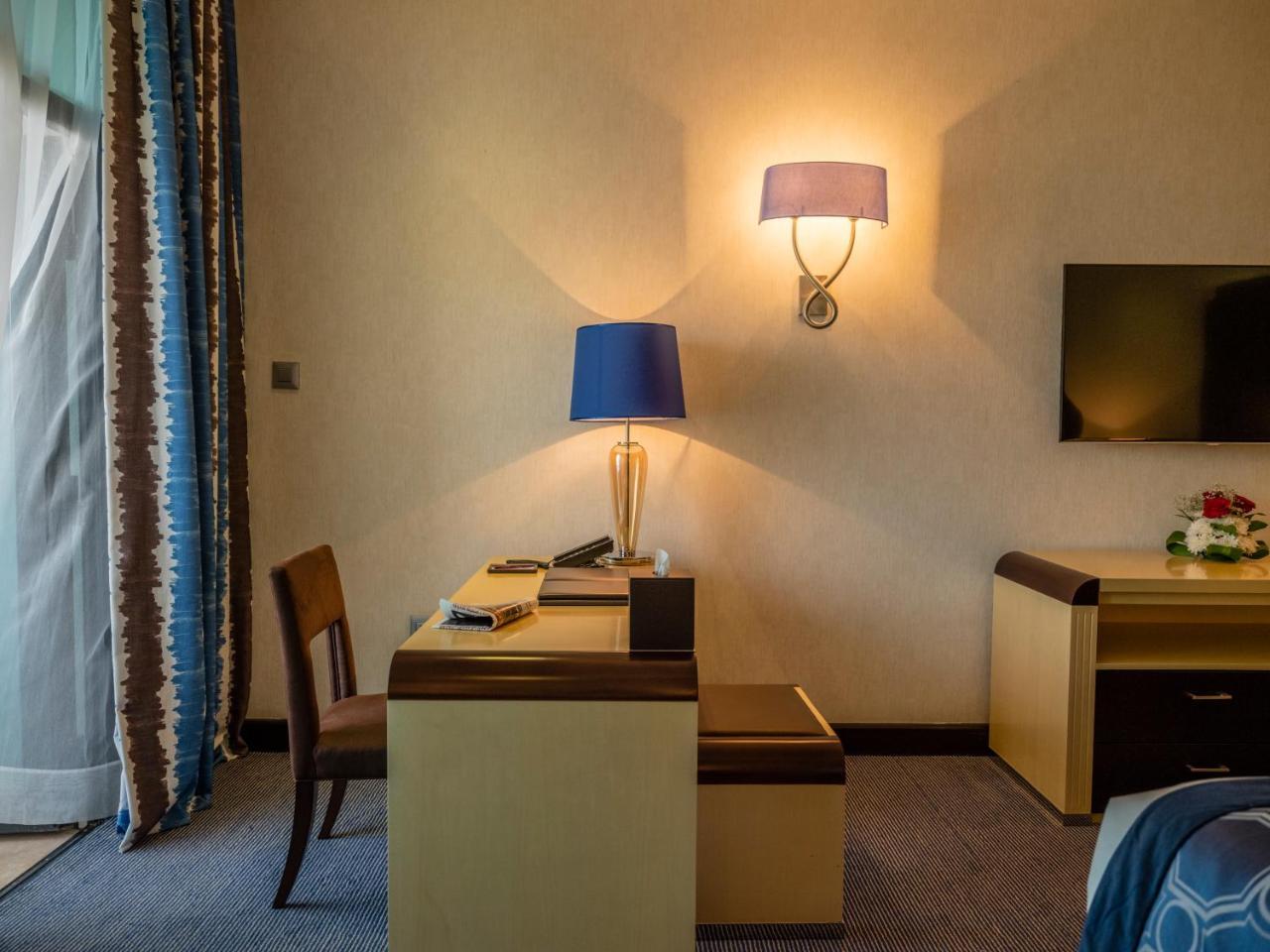 Retaj Salwa Resort & Spa Ντόχα Εξωτερικό φωτογραφία A room at the hotel